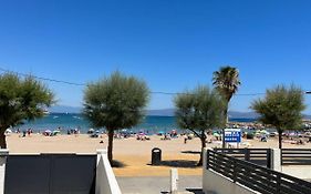 Apartamento En La Playa. Free Parking. Free Wifi